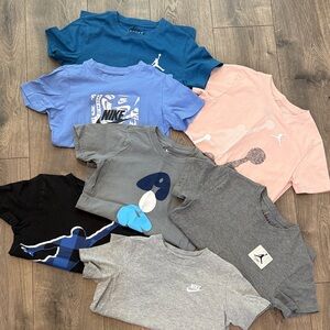 Bundle of 7 Nike/Jordan t-shirts size youth small